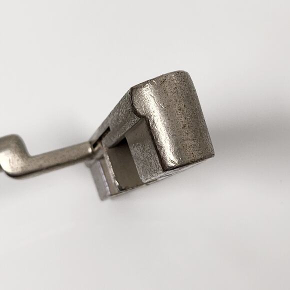 Mizuno 0704 35" Putter RH (Bad Grip) - Picture 6 of 16